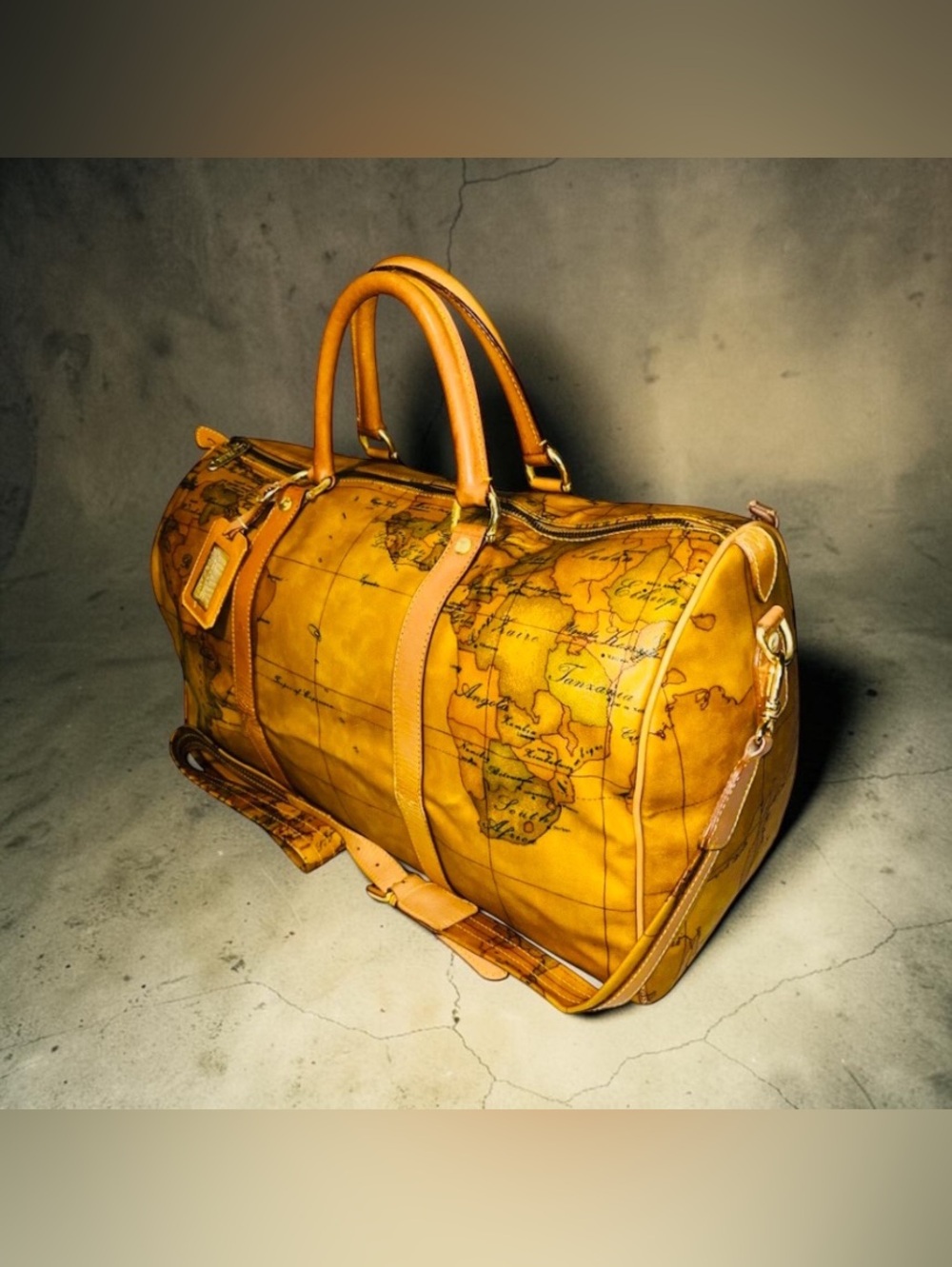 ALVIERO Martini World Map Boston Bag - Picture 2 of 14